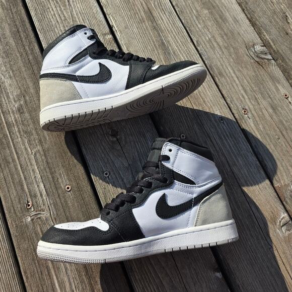 Nike Air Jordan 1 Retro High OG "Bleached Coral / Stage Haze" - Picture 3 of 8